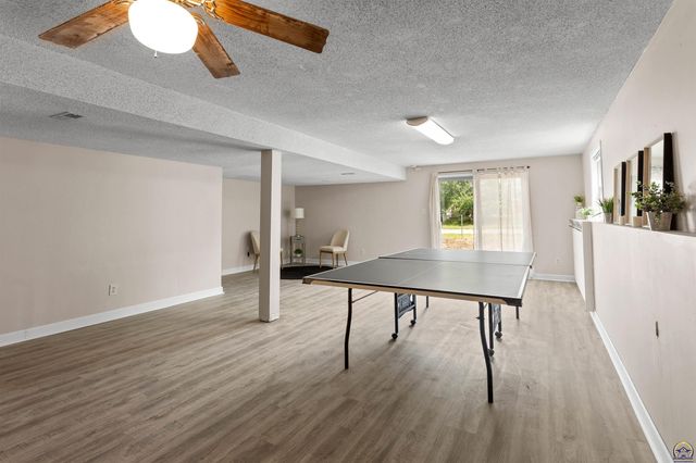 7523 SW 26th ST, Topeka, KS 66614