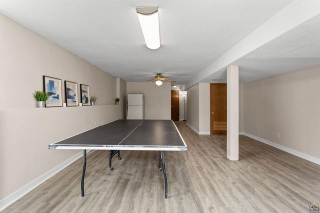 7523 SW 26th ST, Topeka, KS 66614