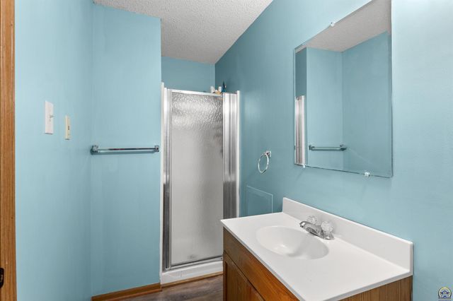 7523 SW 26th ST, Topeka, KS 66614