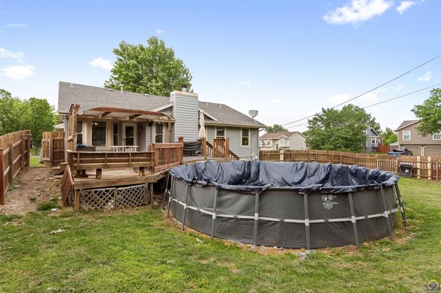 7523 SW 26th ST, Topeka, KS 66614