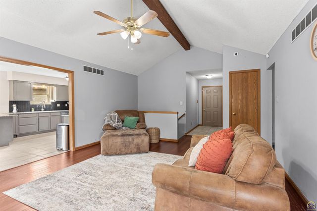 7523 SW 26th ST, Topeka, KS 66614