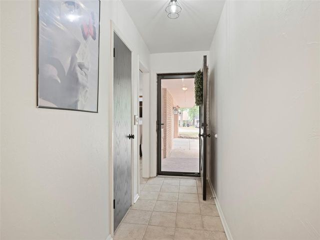 2815 N Grove Avenue, Oklahoma City, OK 73127