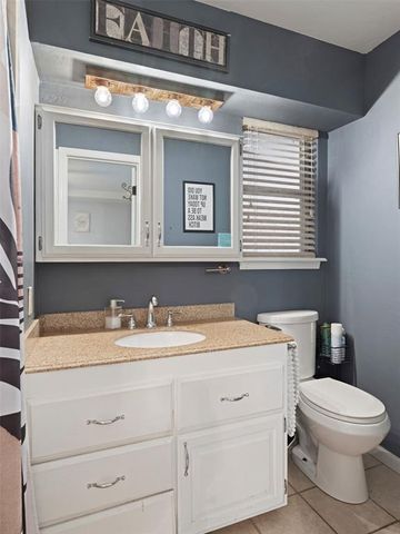 2815 N Grove Avenue, Oklahoma City, OK 73127