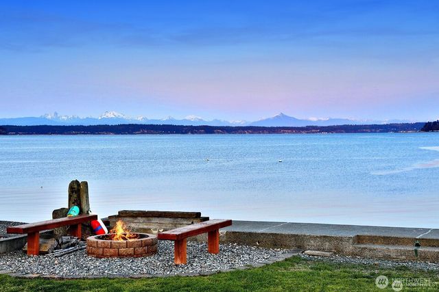 2805 N Bluff Road, Greenbank, WA 98253