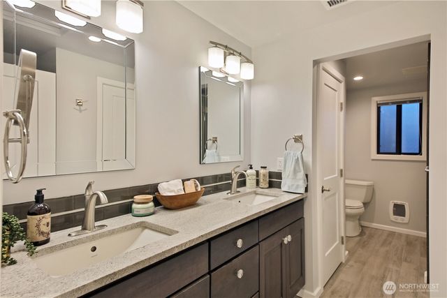 2805 N Bluff Road, Greenbank, WA 98253