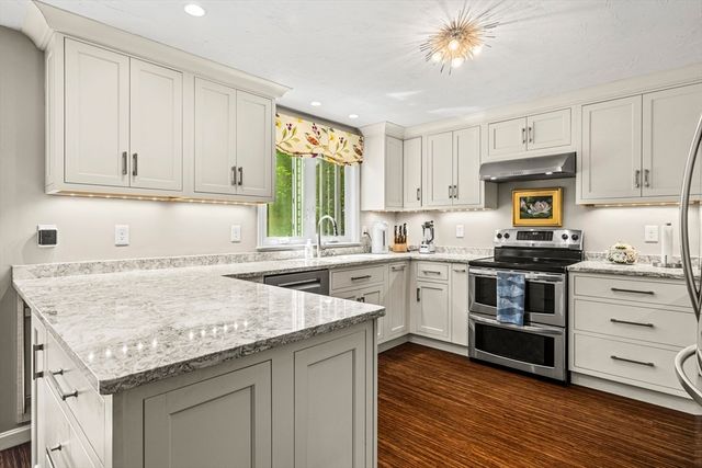 131 Shawmut Ave, Mansfield, MA 02048