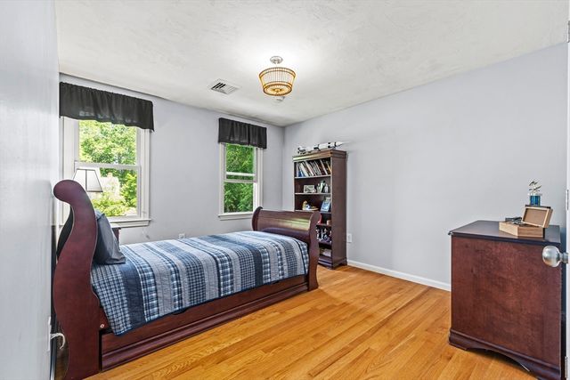 131 Shawmut Ave, Mansfield, MA 02048