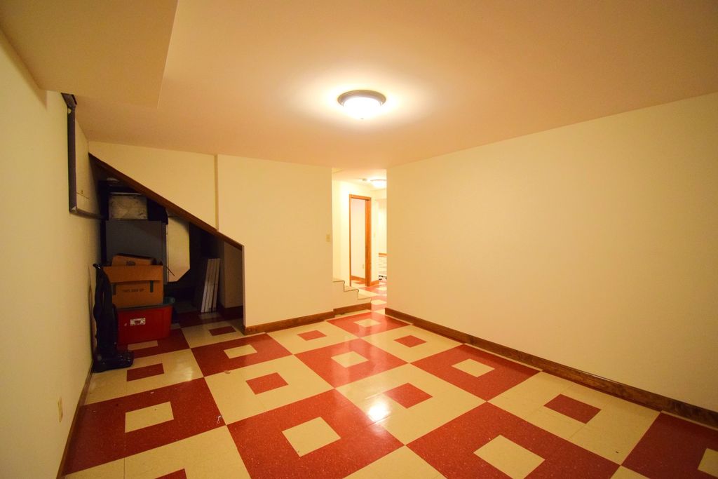 Image 45 of property listing at 12183 E Hutchison Road, Mt Vernon, IL 62864