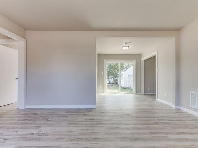 1116 W Hickory Lane, Midwest City, OK 73110