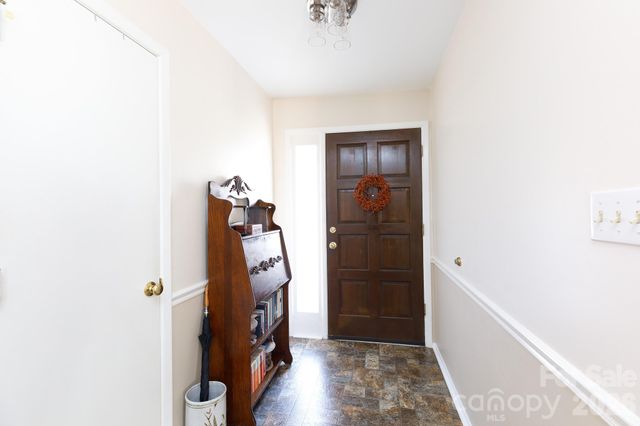 734 Charter Place, Charlotte, NC 28211