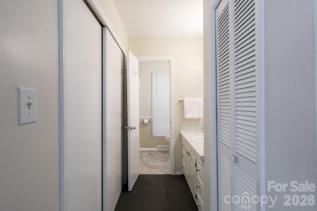 734 Charter Place, Charlotte, NC 28211