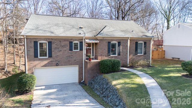 734 Charter Place, Charlotte, NC 28211
