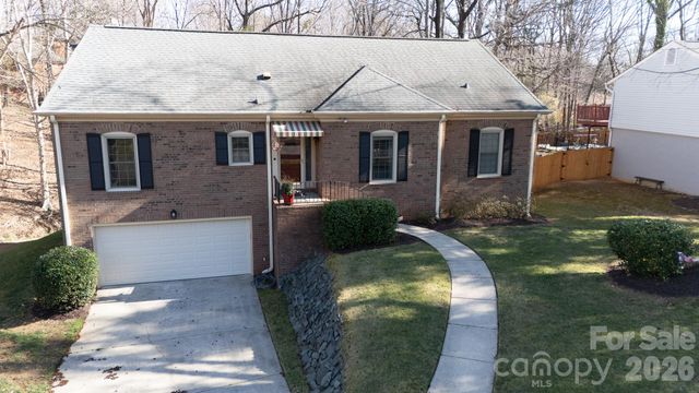 734 Charter Place, Charlotte, NC 28211