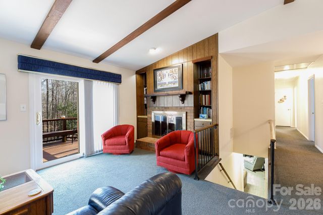 734 Charter Place, Charlotte, NC 28211