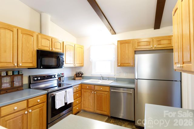 734 Charter Place, Charlotte, NC 28211