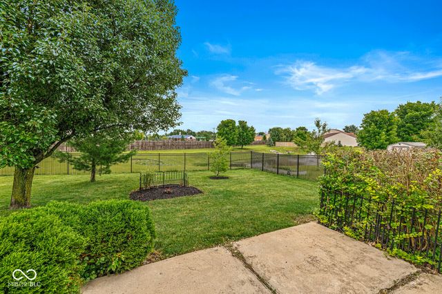 8236 Brambleberry Drive, Indianapolis, IN 46239