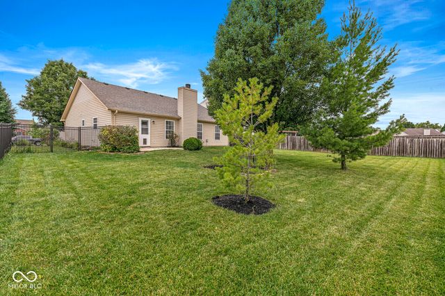 8236 Brambleberry Drive, Indianapolis, IN 46239