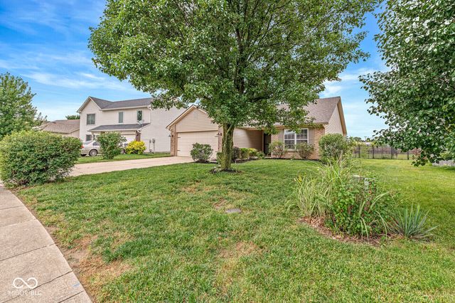 8236 Brambleberry Drive, Indianapolis, IN 46239