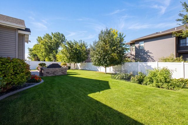 3429 55th Street S, Fargo, ND 58104