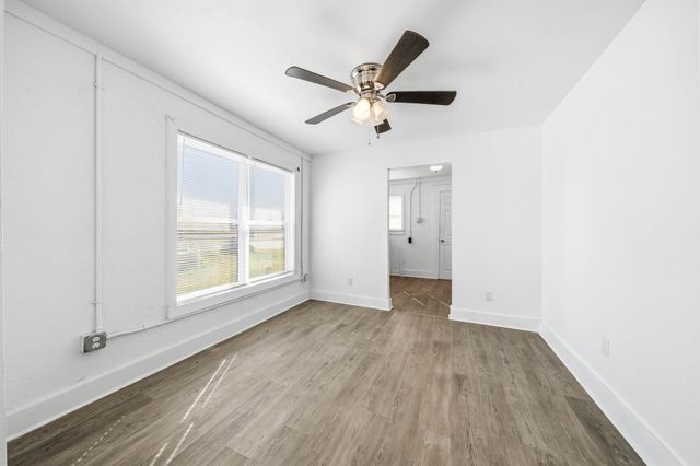 1323 Elm, Waco, TX 76704