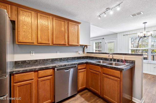 11193 Karli Lane, Biloxi, MS 39532