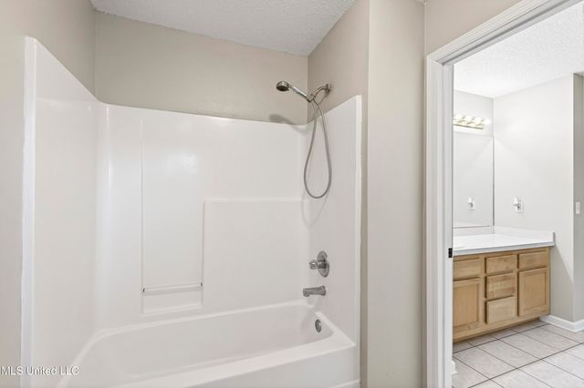 11193 Karli Lane, Biloxi, MS 39532