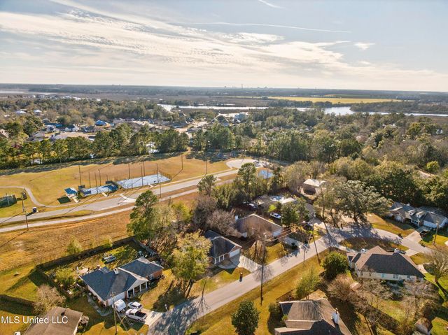 11193 Karli Lane, Biloxi, MS 39532