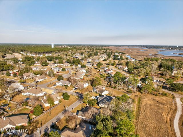 11193 Karli Lane, Biloxi, MS 39532