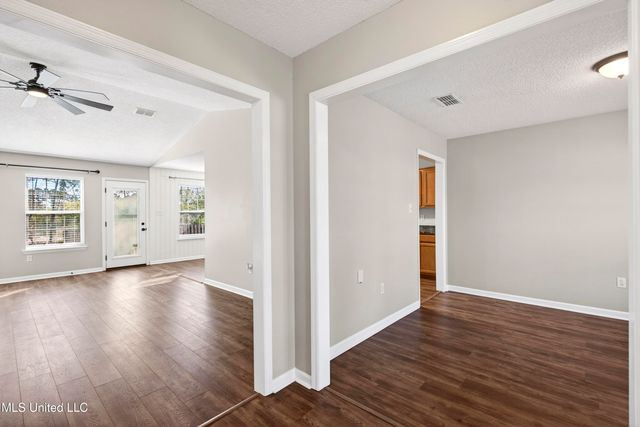 11193 Karli Lane, Biloxi, MS 39532