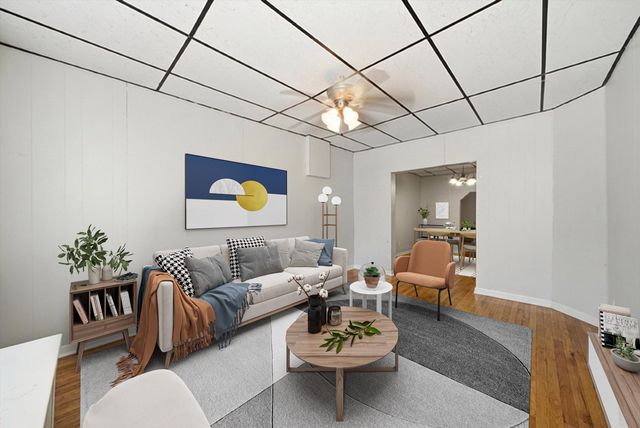 2924 S Princeton Avenue, Chicago, IL 60616