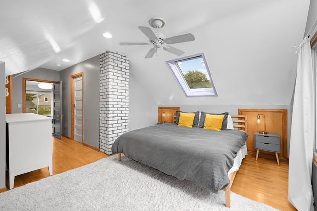 3240 20th Avenue S, Minneapolis, MN 55407