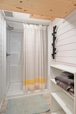 3240 20th Avenue S, Minneapolis, MN 55407