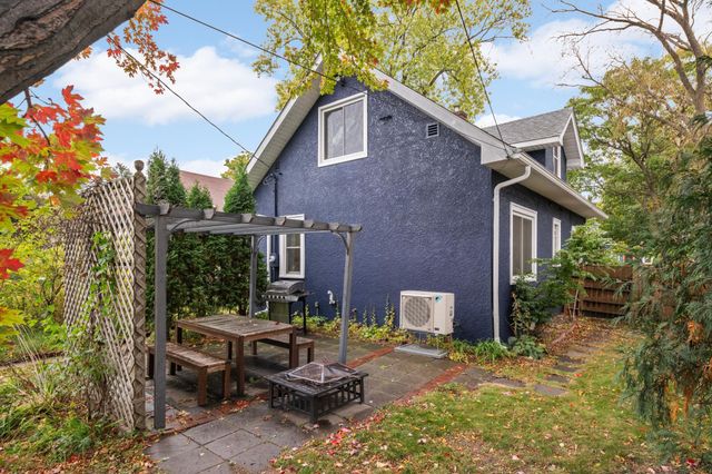 3240 20th Avenue S, Minneapolis, MN 55407