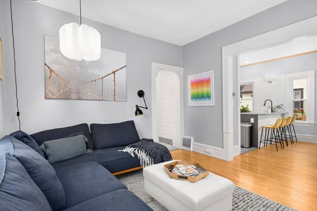 3240 20th Avenue S, Minneapolis, MN 55407