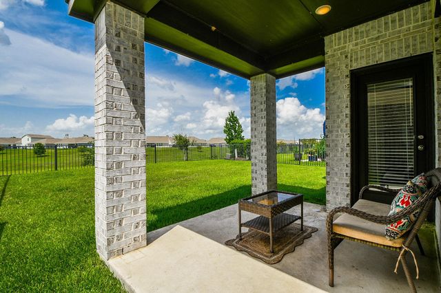 15746 Cairnwell Bend Drive, Humble, TX 77346