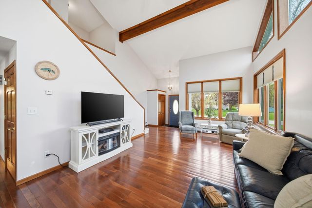 7155 Bayview Road, Jackson, MI 49201
