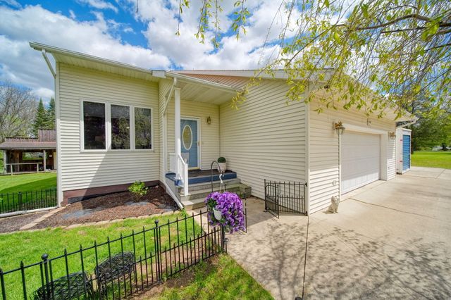 7155 Bayview Road, Jackson, MI 49201