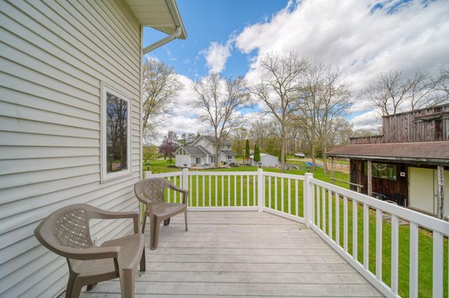 7155 Bayview Road, Jackson, MI 49201