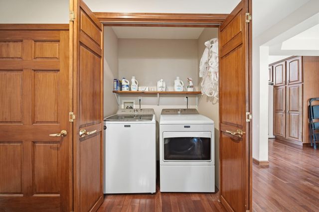 7155 Bayview Road, Jackson, MI 49201