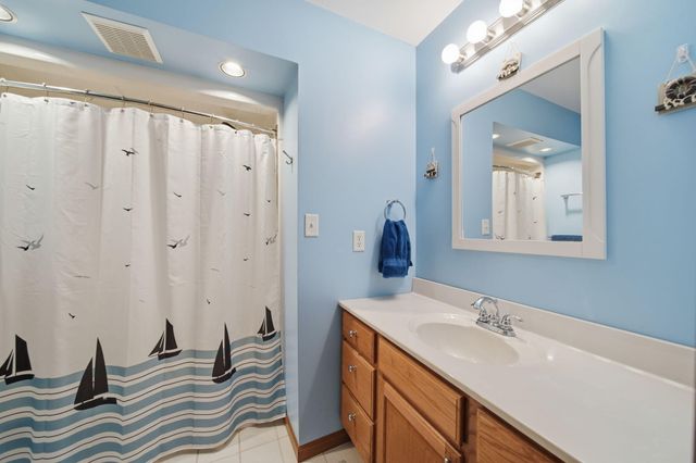 7155 Bayview Road, Jackson, MI 49201