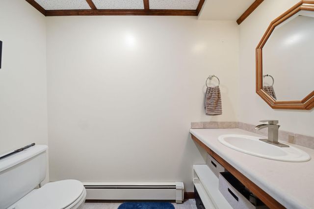7155 Bayview Road, Jackson, MI 49201