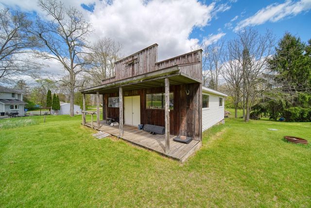 7155 Bayview Road, Jackson, MI 49201