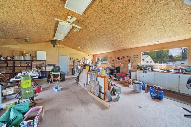 7155 Bayview Road, Jackson, MI 49201