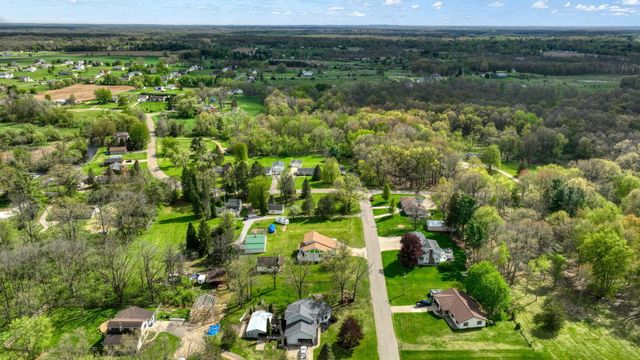 7155 Bayview Road, Jackson, MI 49201