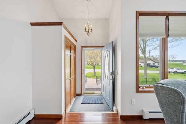 7155 Bayview Road, Jackson, MI 49201