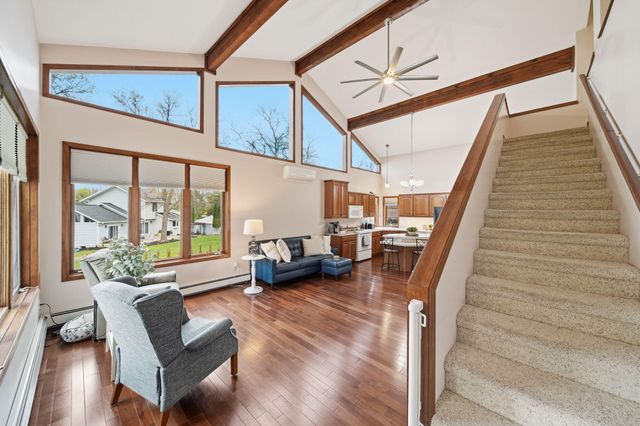7155 Bayview Road, Jackson, MI 49201