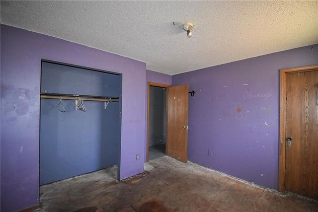 1407 SE Hillside Drive, Oak Grove, MO 64075