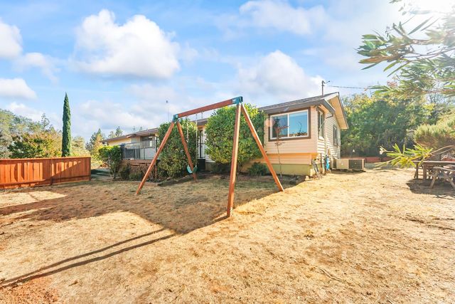 3640 Buena Vista Dr, Shingle Springs, CA 95682