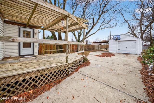 944 Toronto Avenue, Toledo, OH 43609