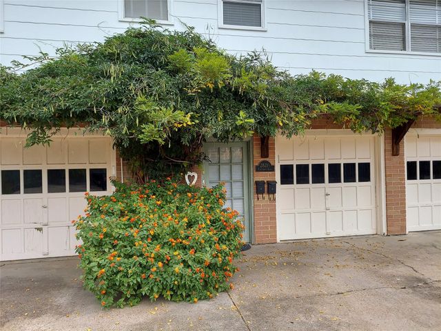 2821 Eastgrove Lane, Houston, TX 77027